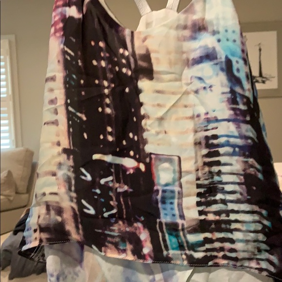 Going out tank top - Picture 2 of 4